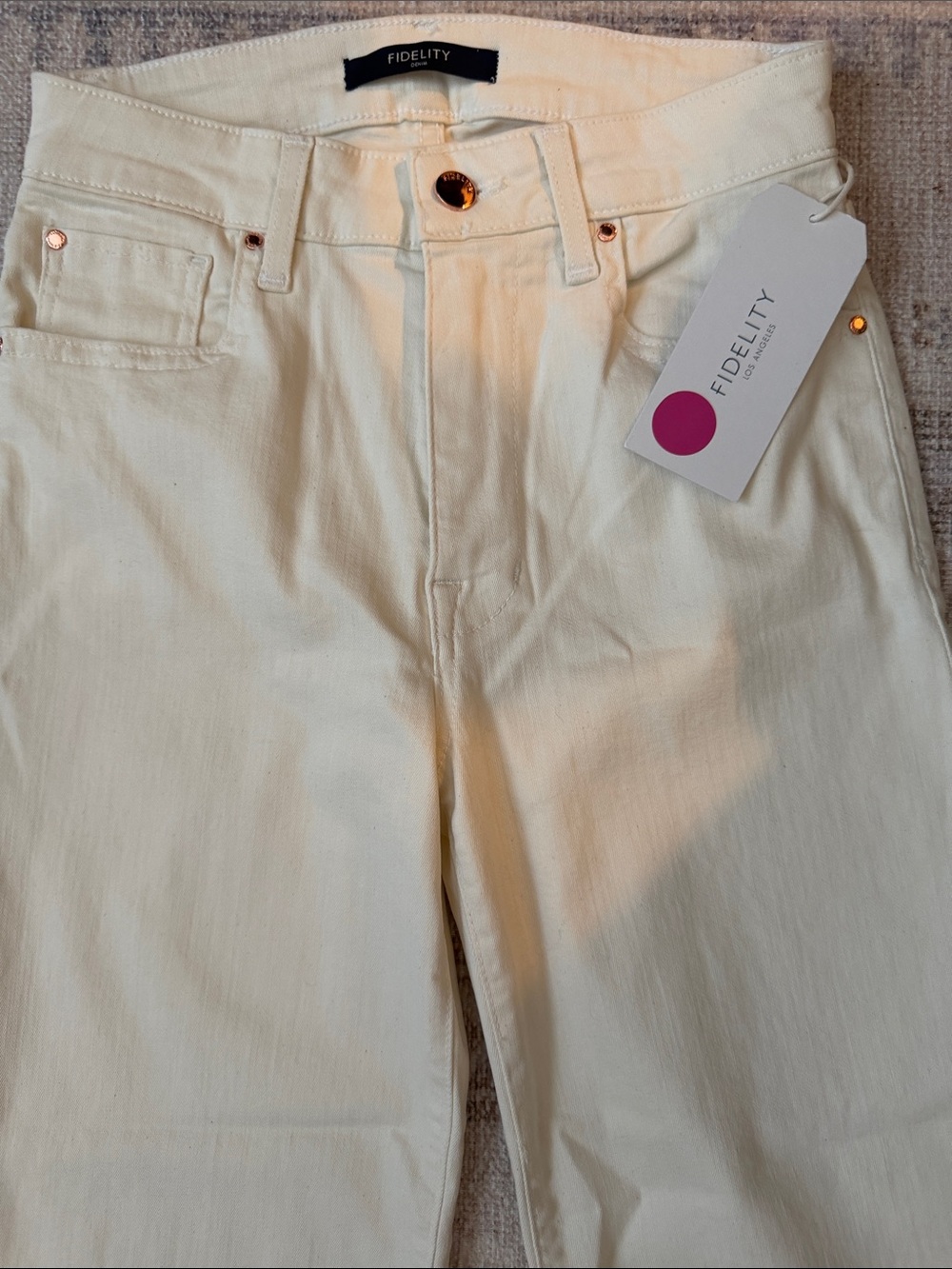 NWT Fidelity Women’s Cream Straight Jeans